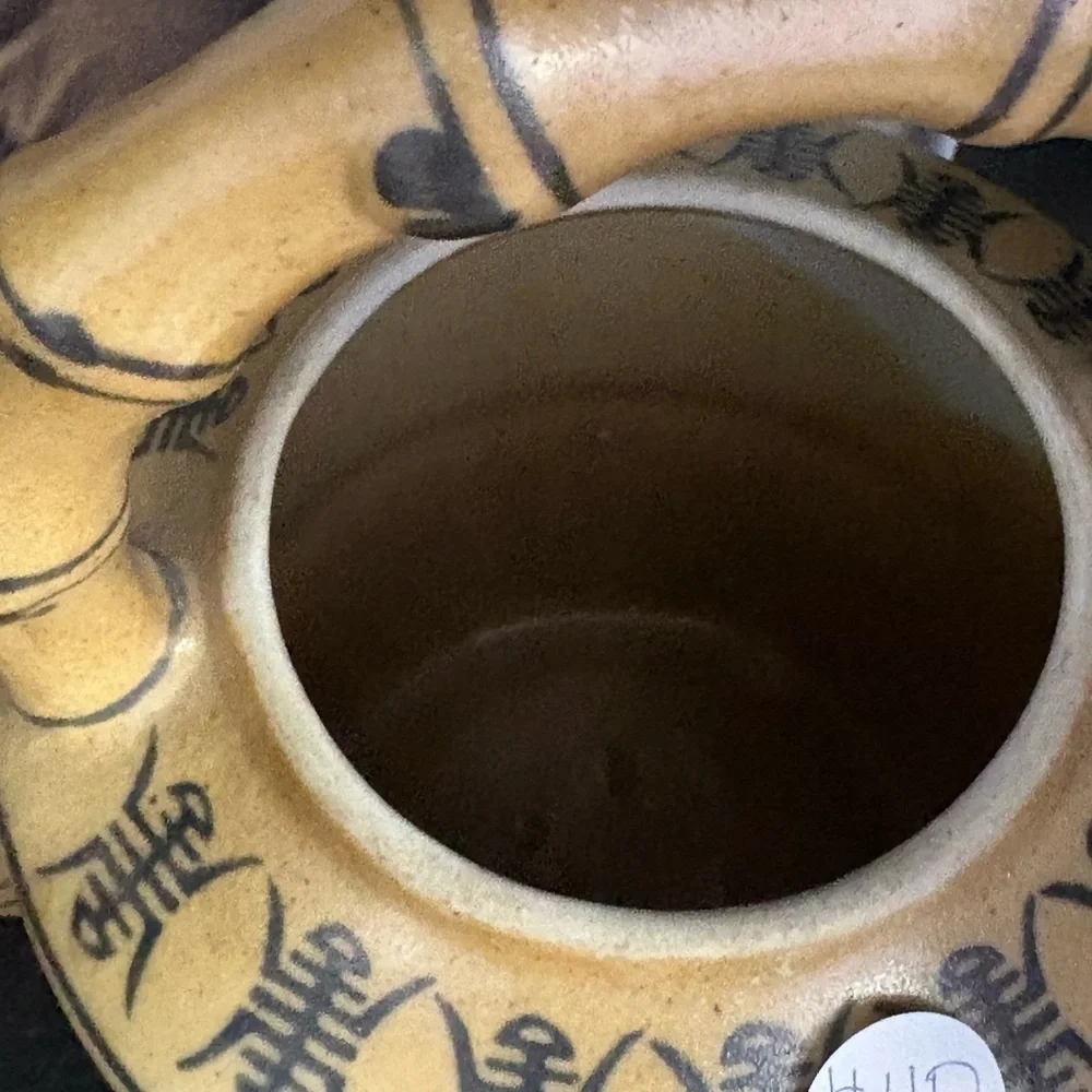 Vintage Decorative Tan Teapot with Black Pattern - Picture 4 of 4